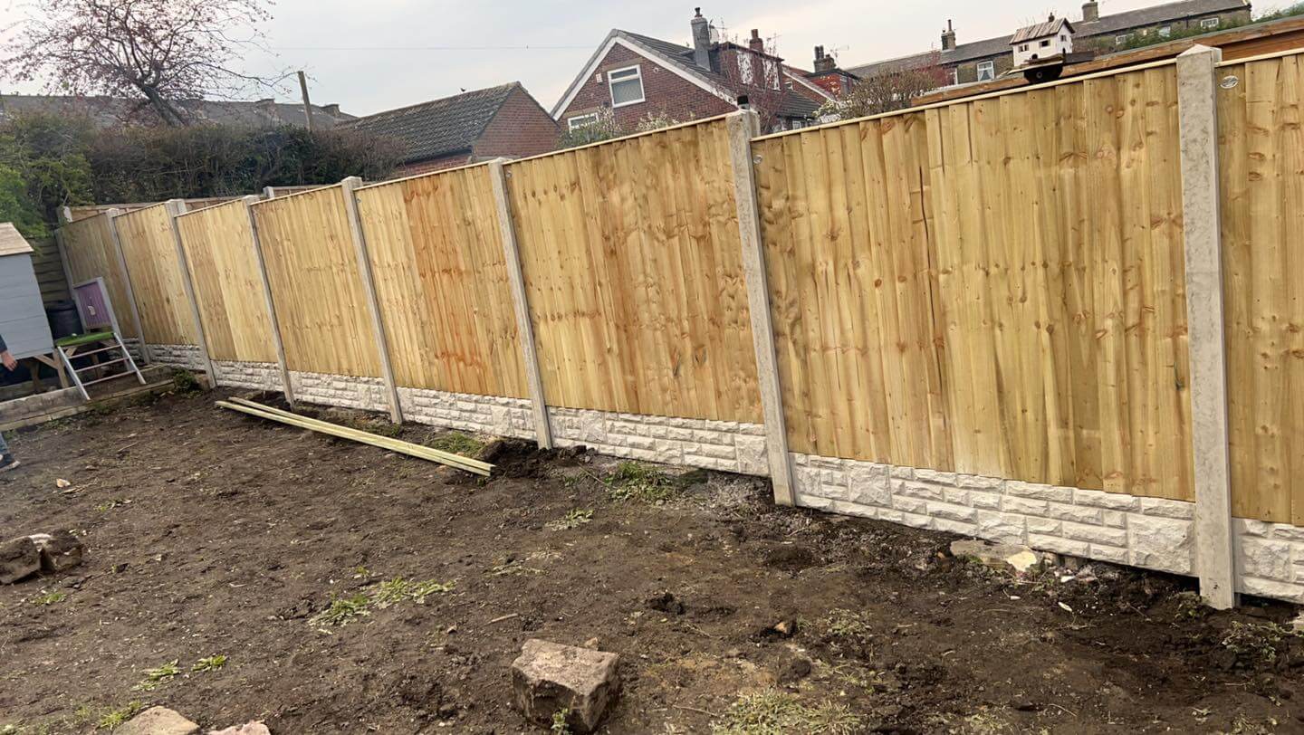 garden fencing work in the thornton area 